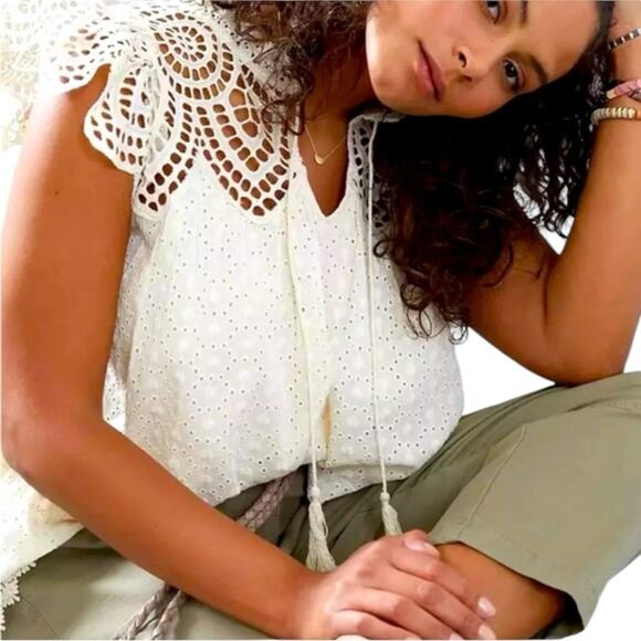 Jennifer & Grace NWT Antique White Eyelet Boho Flutter Sleeve Blouse Small - Picture 15 of 15